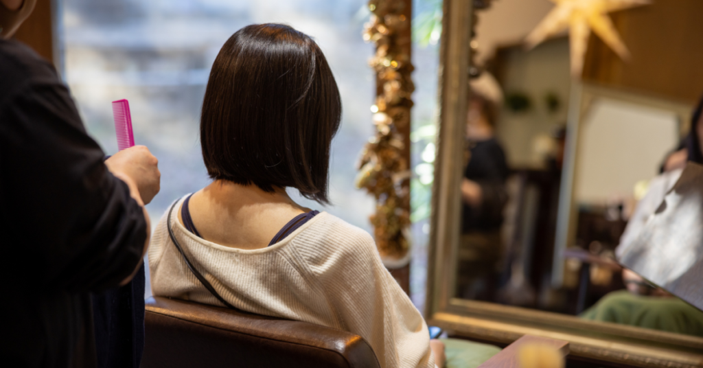 Mulher no salão de beleza